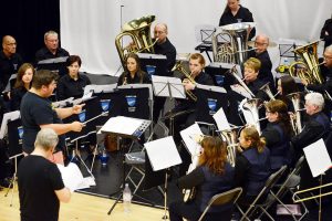 Dunston Silver Bnd Gallery Image 149